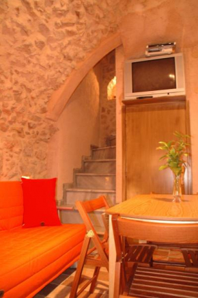 Stoneapartments, Γ ΚΩΣΤΑΛΟΣ ΚΑΙ ΣΙΑ ΟΕ